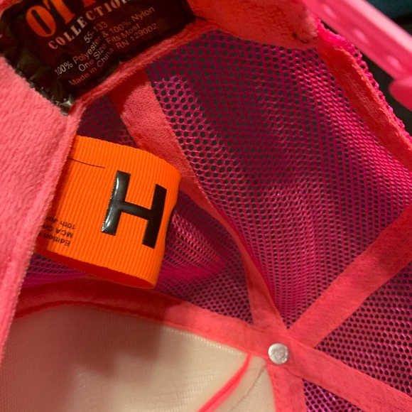 OFF WHITE x MCA “figures of speech” hat. ( SOLD) - Picture 3 of 4